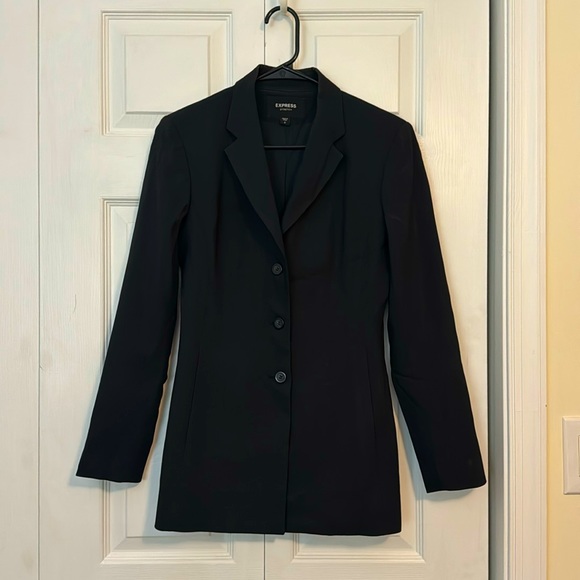 Black suit jacket, tapered fit from Express. Size 0. - Picture 1 of 6
